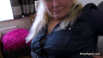 Curvy British granny masturbates - granny - grandma - mature - old - mom - gilf - older - oldy - 50plus - 60plus