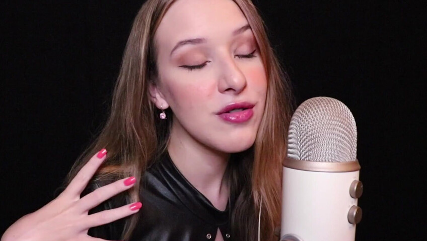 Diddly ASMR - 11 January 2021 - Ass Bending in Faux Leather