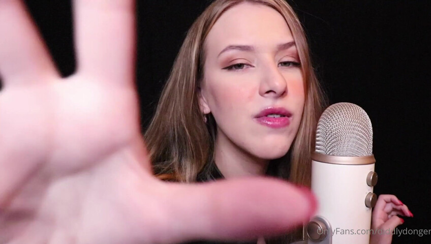 Diddly ASMR - 11 January 2021 - Ass Bending in Faux Leather