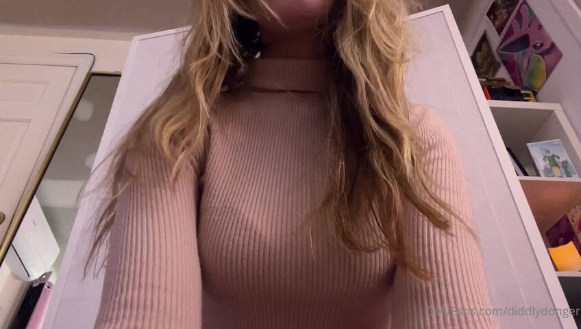 Diddly ASMR - Doing ASMR While I Ride You