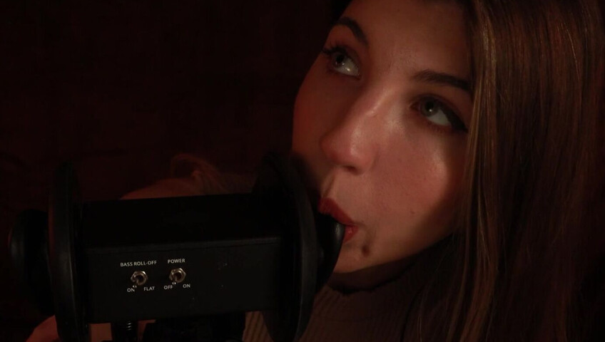 ASMR FrivolousFox - ASMR Hypnotic Licking