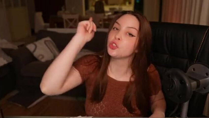 Moona ASMR - 7 December 2025 - Fansly Stream