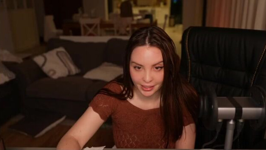 Moona ASMR - 7 December 2025 - Fansly Stream