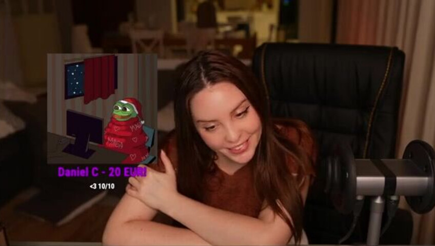 Moona ASMR - 7 December 2025 - Fansly Stream