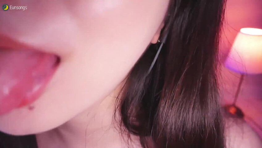 Eunsongs ASMR - Kissing
