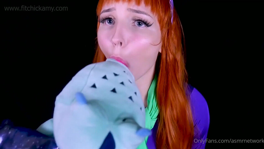 Amy, la ragazza in forma - ASMR Network - Dildo in cosplay
