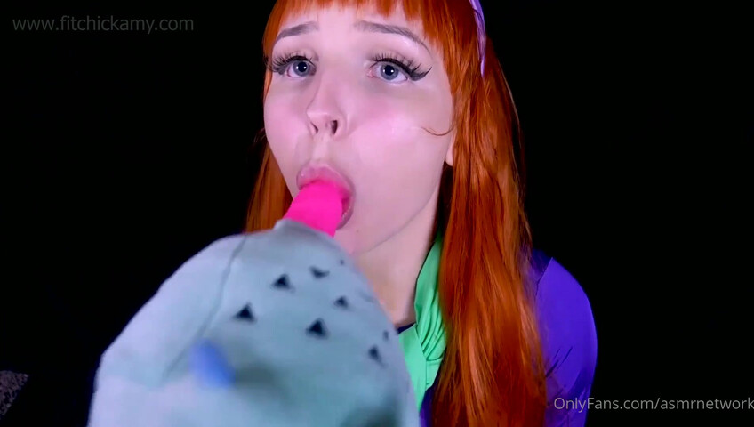 Amy, la ragazza in forma - ASMR Network - Dildo in cosplay