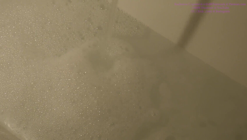 Amy, la ragazza in forma - ASMR nella vasca da bagno