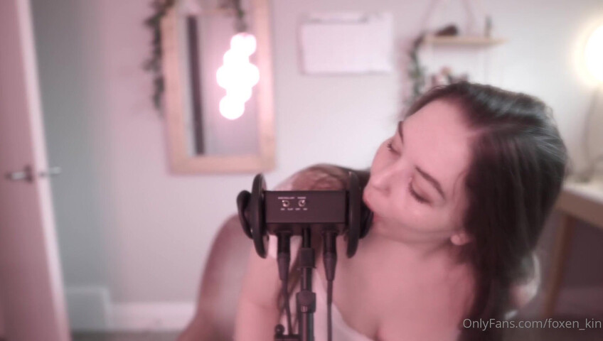 Foxenkin - Ear Licking