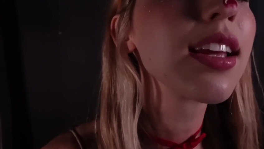 FrivolousFox ASMR - Rudolph’s Stuck in Your Screen
