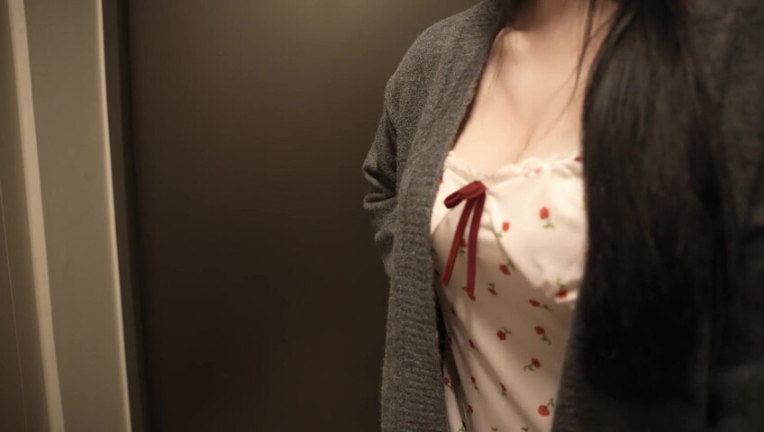 ASMR Yoon Ying - ASMR Roleplay with Reversed Dynamics A Night on a Business Trip