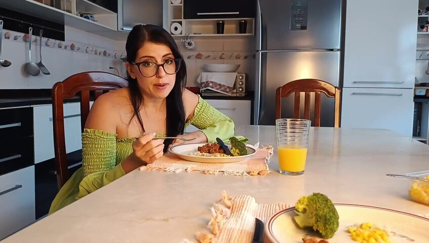 Loreena Fox – Stepmom Takes Your Virginity