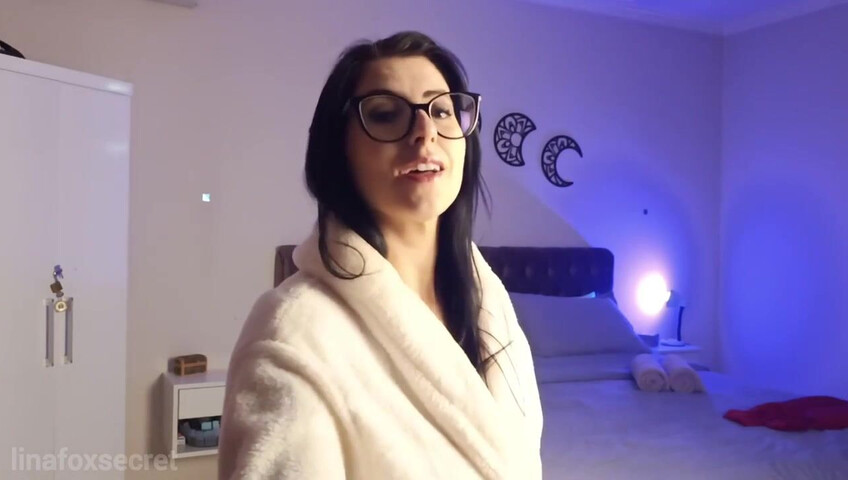 Loreena Fox – StepAuntie Uses You