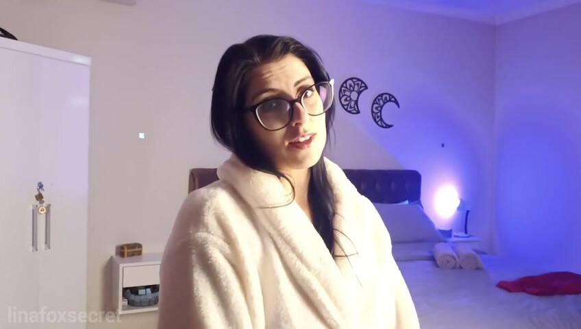 Loreena Fox – StepAuntie Uses You