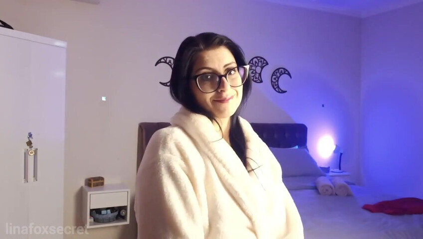 Loreena Fox – StepAuntie Uses You