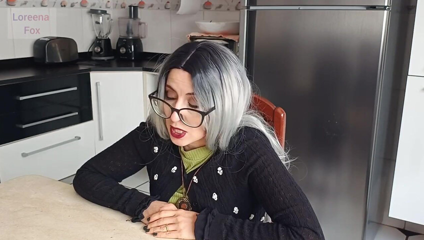Loreena Fox – Succubus Stepmommy