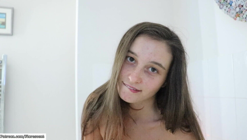 Florescent ASMR - Nude bathtime with Girlfriend