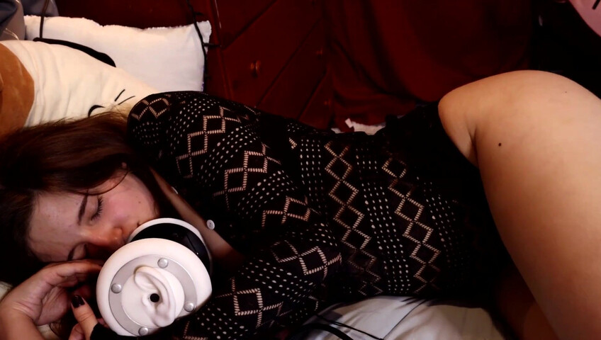 Aftyn Rose ASMR - cuddly lingerie try-on
