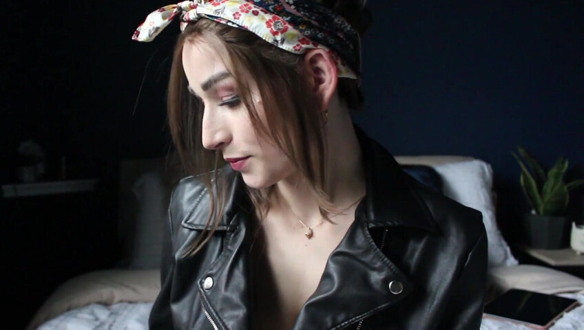 AuroraXoxo - Jealous Ex-Girlfriend JOI