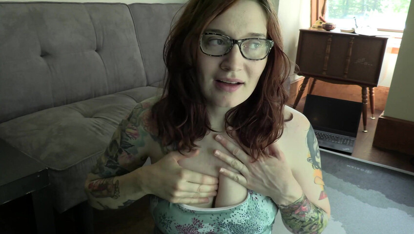 Bettie Bondage - Mom's Quarantine Yoga