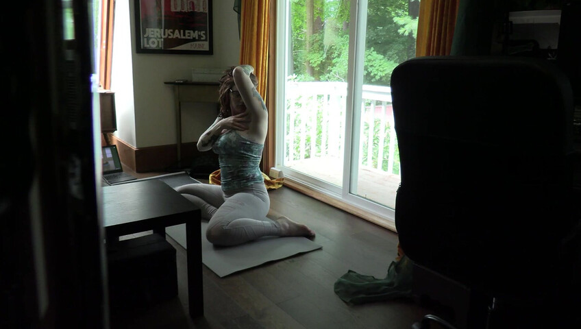 Bettie Bondage - Mom's Quarantine Yoga