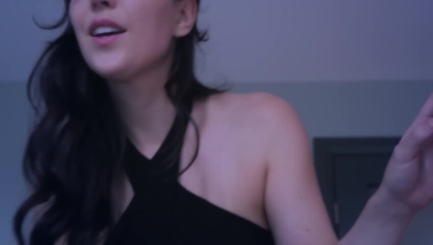 La tua ragazza ti fa un ASMR delicato