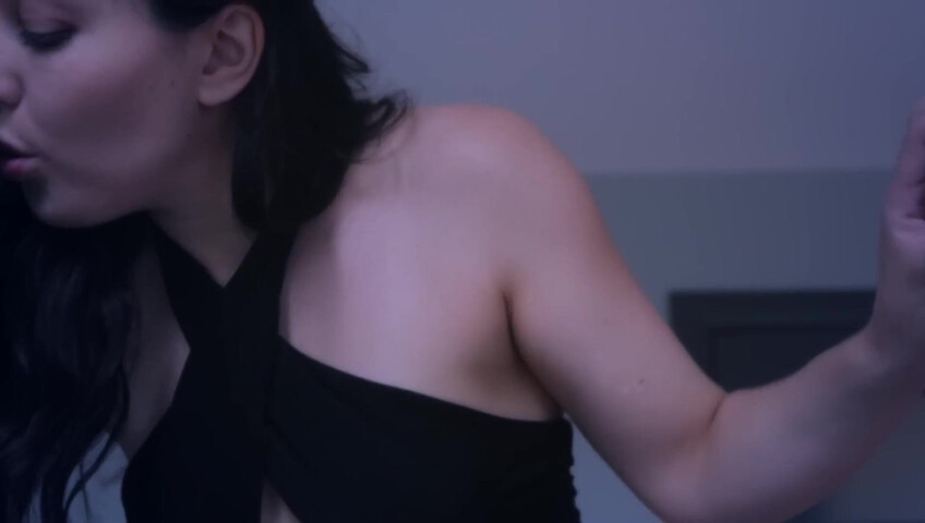 La tua ragazza ti fa un ASMR delicato
