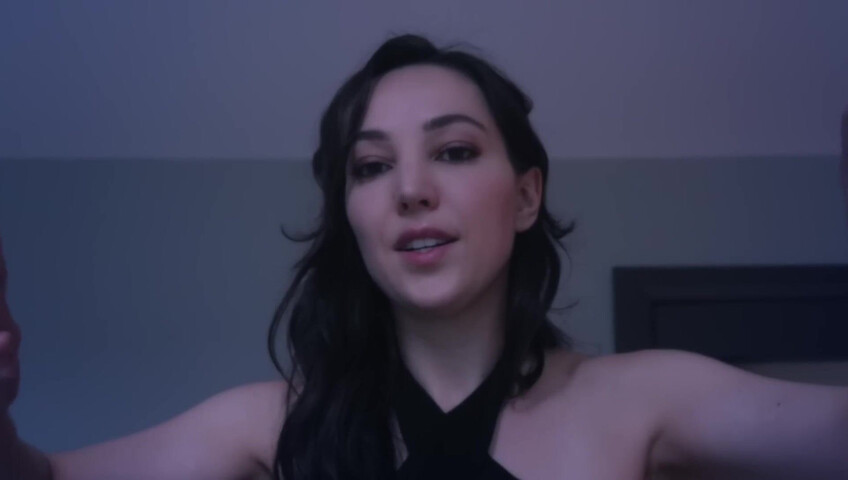 La tua ragazza ti fa un ASMR delicato