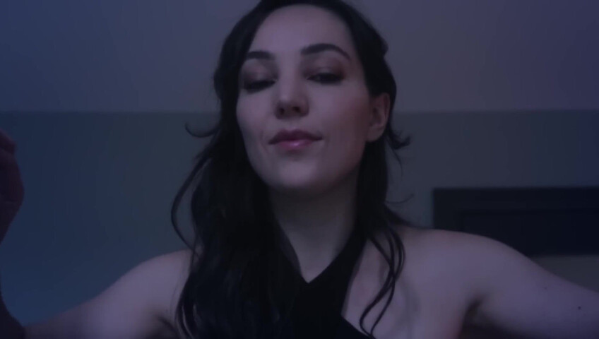 La tua ragazza ti fa un ASMR delicato
