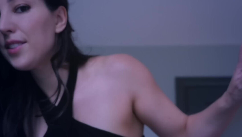 La tua ragazza ti fa un ASMR delicato