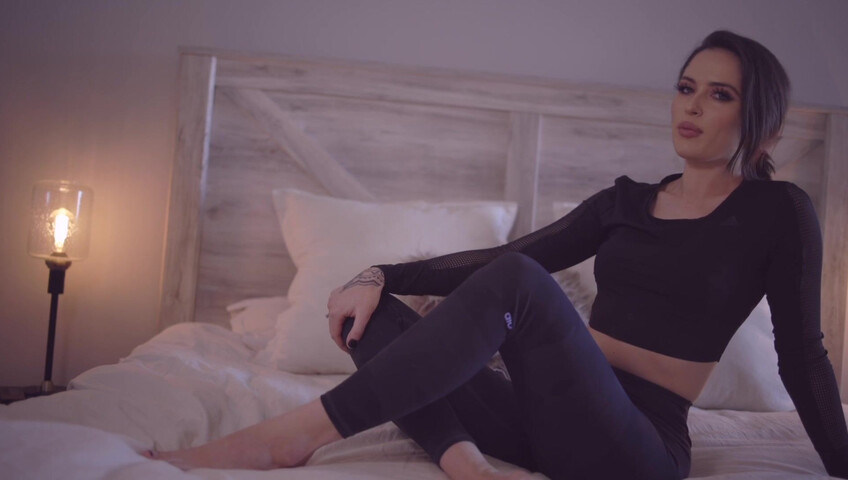 Goddess Alessa - Eat it for StepMommy