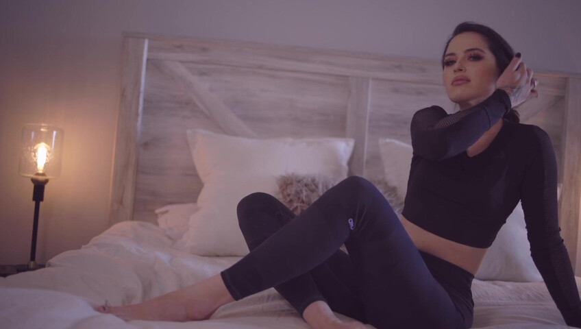 Goddess Alessa - Eat it for StepMommy