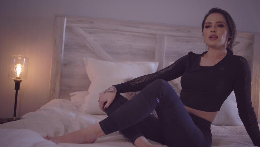 Goddess Alessa - Eat it for StepMommy