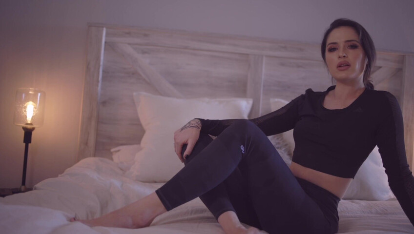 Goddess Alessa - Eat it for StepMommy