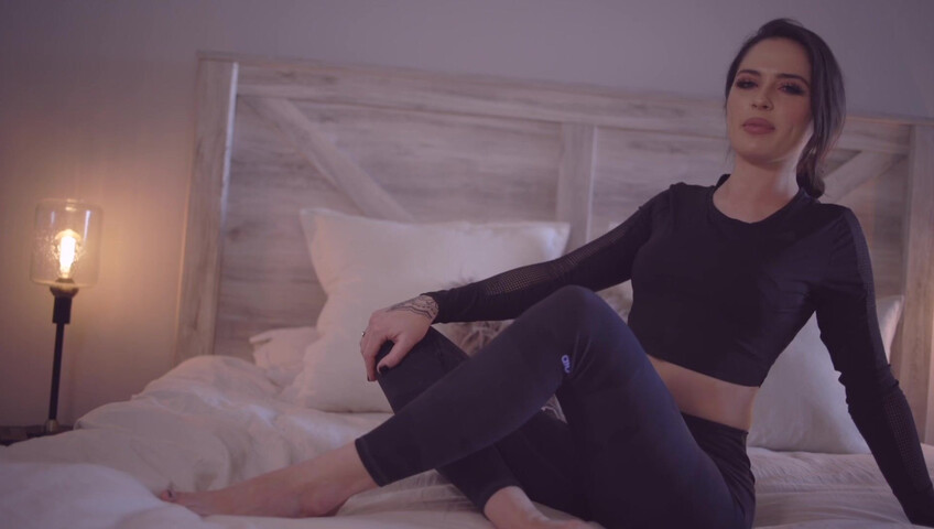 Goddess Alessa - Eat it for StepMommy