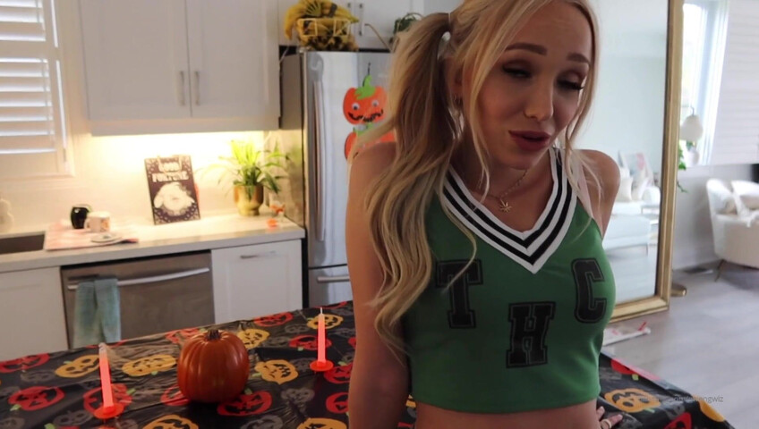 Gwen Gwiz - Girl Next Door Episode 3 - Halloween Edition