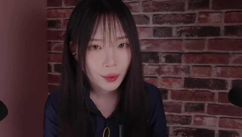ASMR - Filming Outfit Lookbook & Behind-the-Scenes Chat
