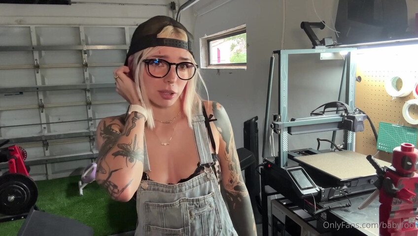 BabyFooji - Handygirl