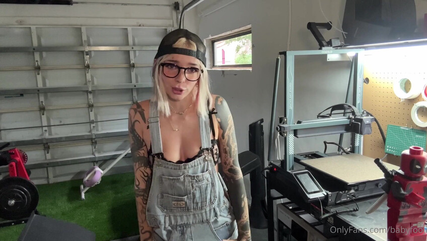 BabyFooji - Handygirl
