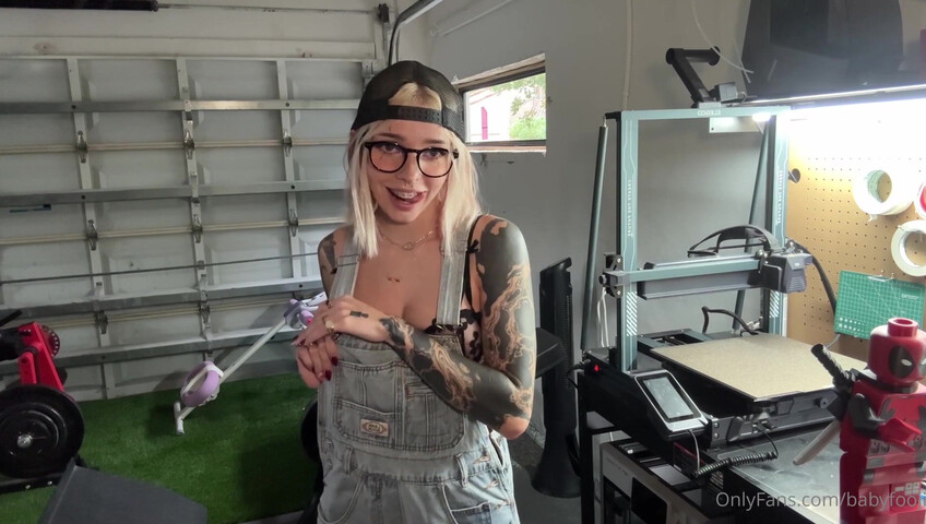 BabyFooji - Handygirl