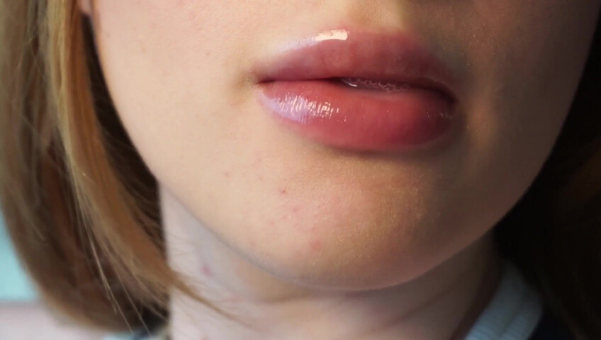Babyheavanian - Lipstick Try on Close to Camera