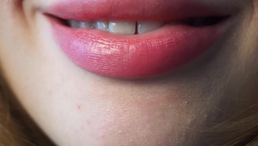 Babyheavanian - Lipstick Try on Close to Camera