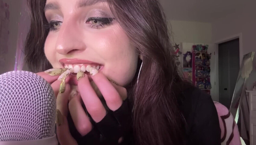 Beebee ASMR - 21 July 2025 - Body Triggers, Teeth Tapping | Patreon Exclus