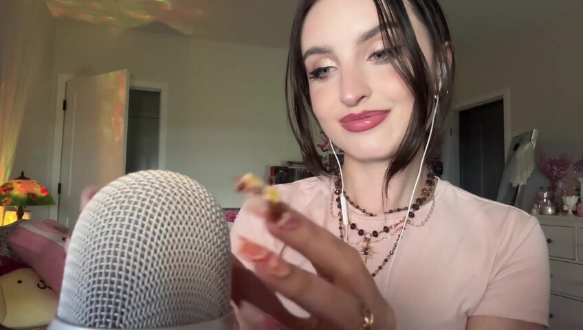 Beebee ASMR - XL Nail Tapping, Scratching, w⧸ Random Objects, Upclose Whisperi