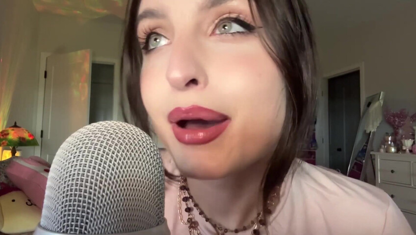 Beebee ASMR - XL Nail Tapping, Scratching, w⧸ Random Objects, Upclose Whisperi