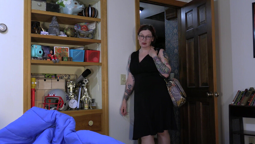 Bettie Bondage - Mom's Truth About the School Trip