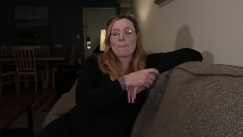 Bettie Bondage – Small Penis Lessons With Mom