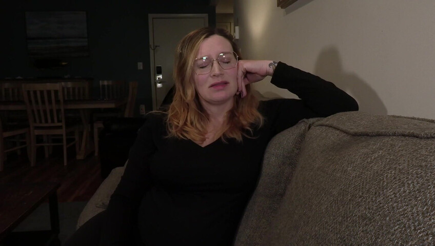 Bettie Bondage – Small Penis Lessons With Mom