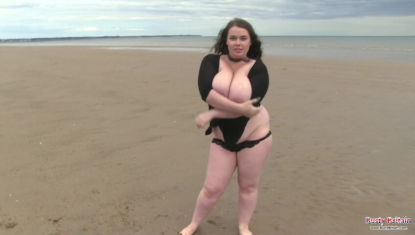 Big Natural Tits - Gina G - BustyBritain