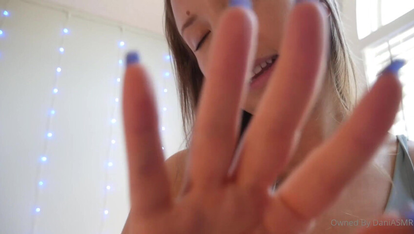 Dani ASMR - Idrato la mia figa